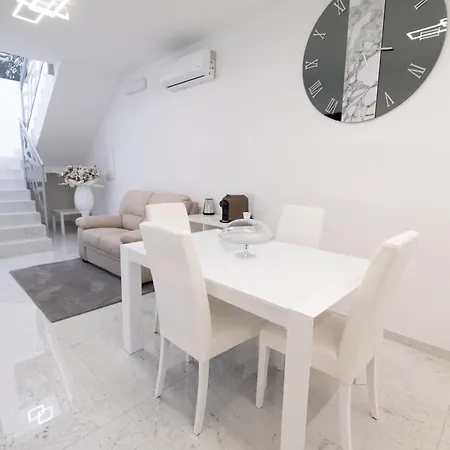 Mirabiluxury Bed & Breakfast 3*