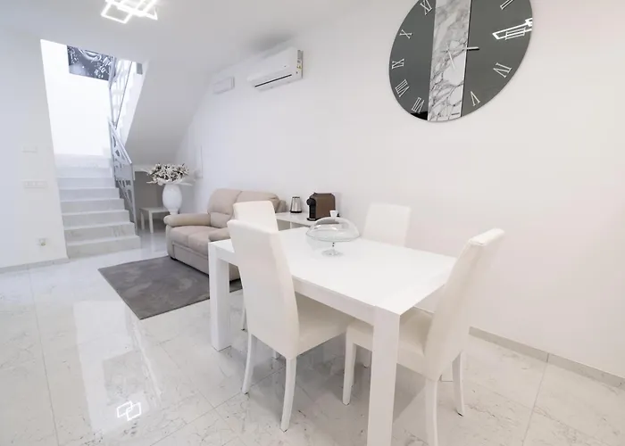 Mirabiluxury Bed & Breakfast 3*